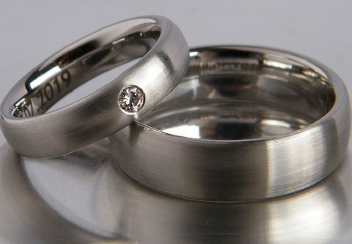 Individuelle Eheringe aus Ihrem Altgold