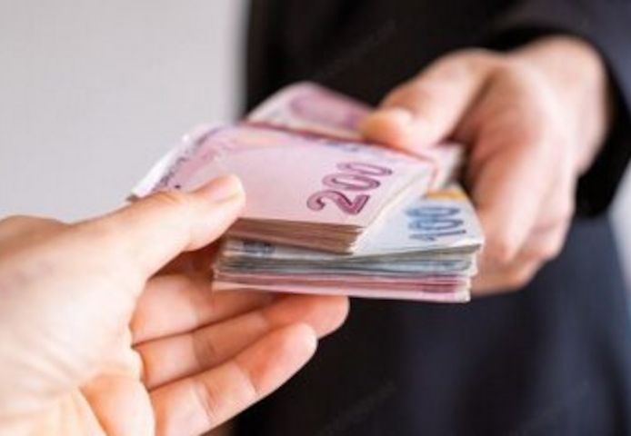 Finanzielle Unterstützung anfordern – Hilfe für Bedürftige.