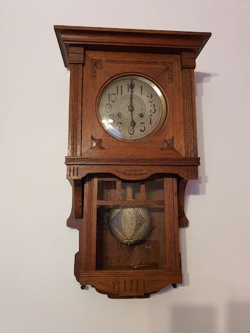 Diese antik uhr