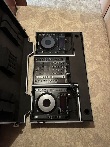 Pioneer DJ Equipment Set CDJ-850-K & DJM-750-K mit Flightcase