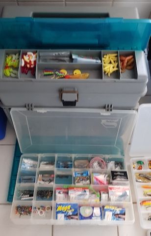 Angelausrüstung Spinnfischen ,Forelle, Barsch ,Zander Und Hecht.