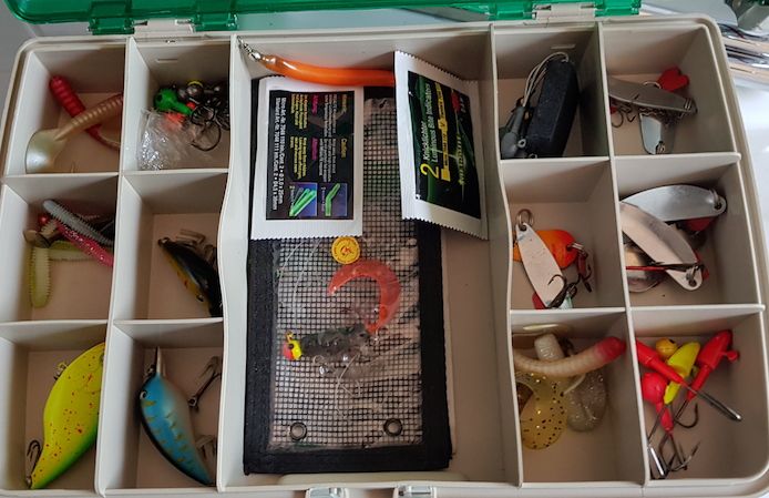 Angelausrüstung Spinnfischen ,Forelle, Barsch ,Zander Und Hecht.