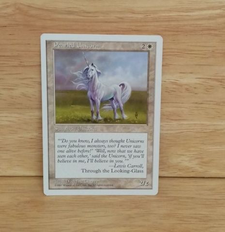 Magic The Gathering-Pearled Unicorn