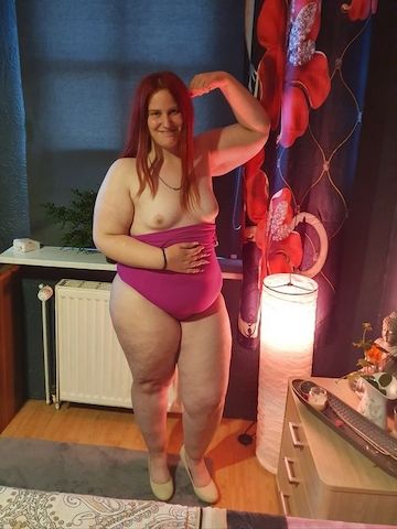 Curvy Viki diskret besuchbar für echte Erotik
