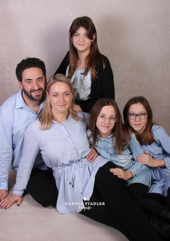 Familienfoto Familienfotografie Portraitfoto Fotostudio Fotoshooting Wuppertal Fotograf