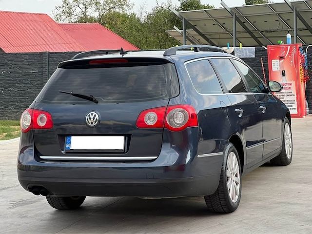 AUDI A4.........2500€