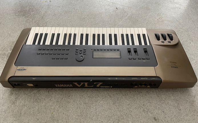 Yamaha VL7 Virtual Acoustic Synthesizer Version 2