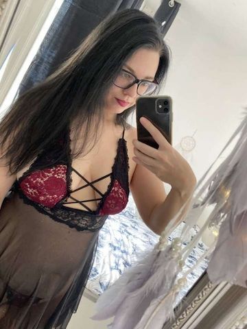 Top-ladies Beauty