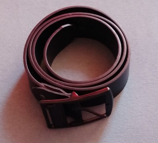 Luxusgürtel für Männer und Damen | Hochwertiger PU-Gürtel mit Metallschnalle