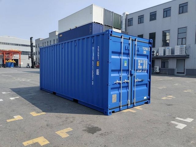 20 Fuß Seecontainer High Cube