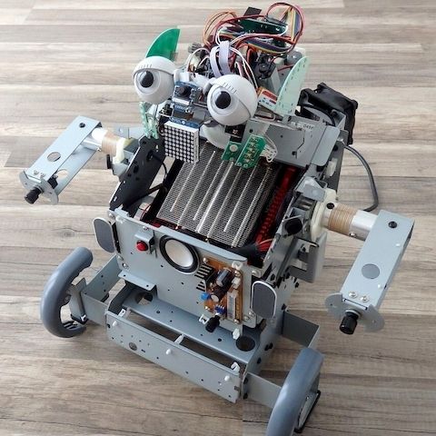 Combot Microsoft Humanoid ChatGPT Roboter
