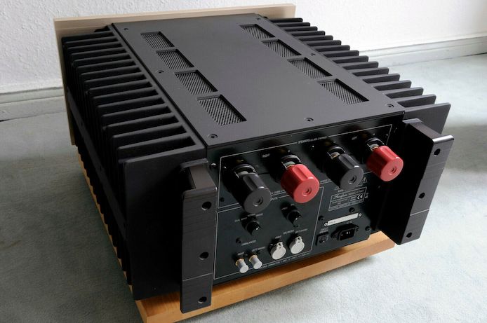 Accuphase P 7000