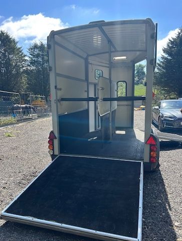 IFOR Williams HB506 – Pferdeanhänger, Baujahr 2018