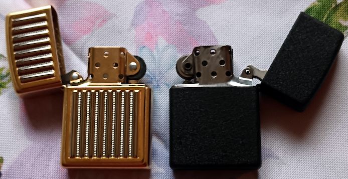 2 ZIPPO Benzin Feuerzeuge ,Sturmfeuerzeuge