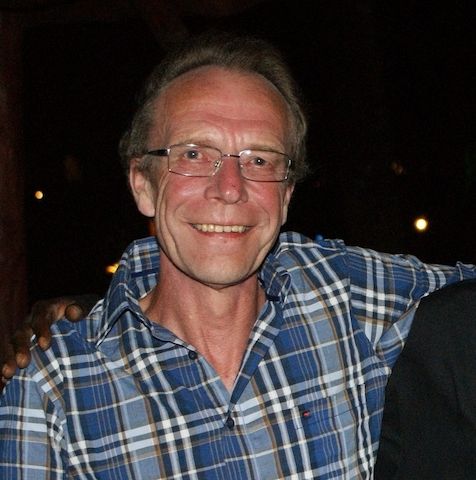 Älteres Paar sucht Paar oder jungen Mann/junge Frau (18+)