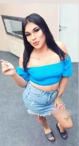 Süsse Transfrau diskret besuchbar