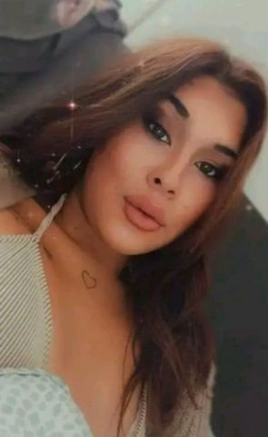 Süsse Transfrau diskret besuchbar