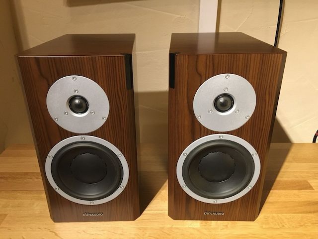 Dynaudio Focus 200 XD walnuss Aktiver Regallautsprecher Dynaudio Focus 200 XD walnuss Aktiver Regallautsprecher