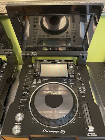 Pioneer CDJ-TOUR1 Set – High-End Profi-DJ-Setup
