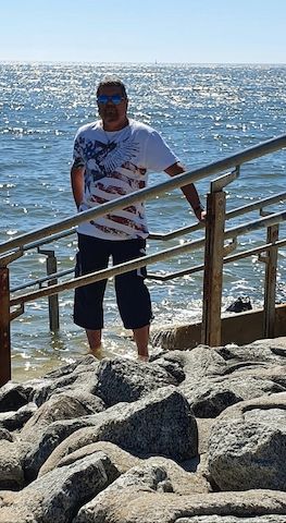 Suche eine spontane junge Frau