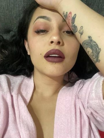 Sexy Frau verfügbar für Sex- und Massage-Begegnungen