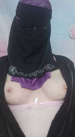 Onlinebeziehung mit süssem Niqabmädchen 19 Jahre