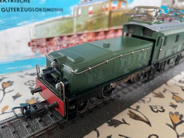 Märklin HO 3015 SBB Krokodil OVP Top-Zustand