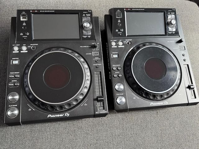 2 x Pioneer Xdj 1000 Mk2