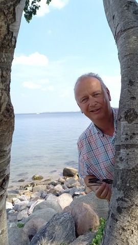 2 junge Frauen für 3er gesucht