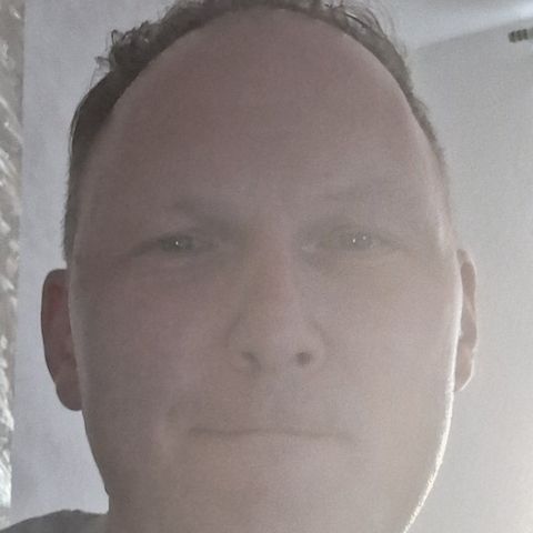 junge lustvolle Frau für pure Begegnung und F+ gesucht