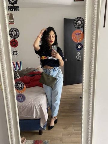 Sexy Frau verfügbar für Sex- und Massage-Begegnungen