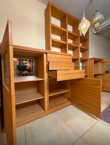 Schöne Venjakob Wohnwand aus Massivbuche mit Couchtisch & mehr