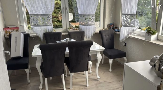 Esstisch mit stühle