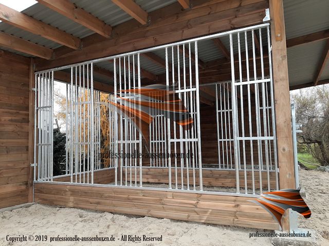 Pferdestall bauen - Außenbox, Pferdebox & Offenstall mit Weidehütte kaufen