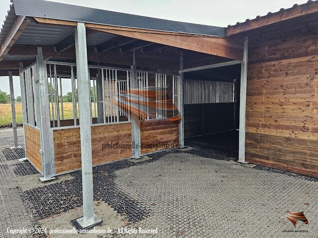 ACTIVE Modelle für Pferde: Futterraufe, Heuraufe & Pferderaufe kaufen