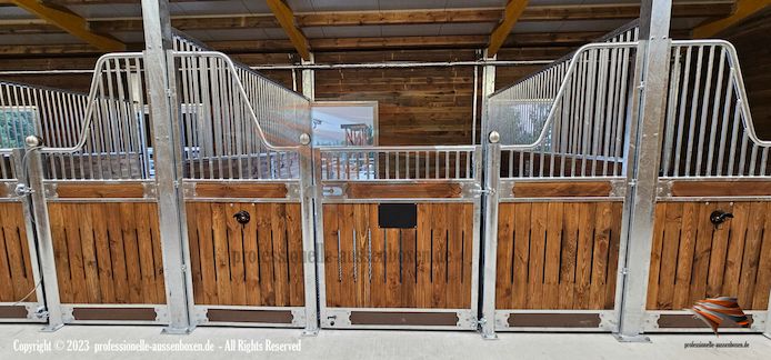 Pferdebox kaufen: Innenbox und Boxenstall direkt vom Hersteller