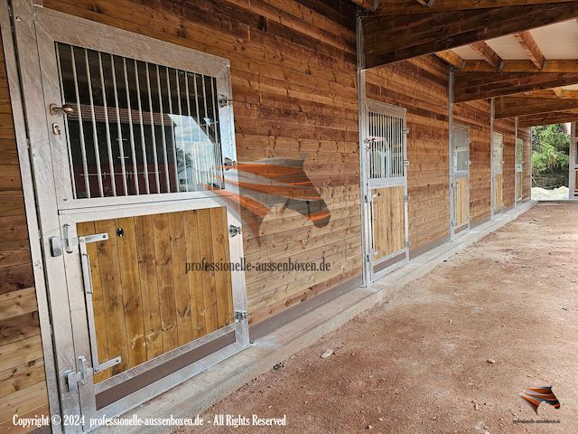 Stalltür kaufen & Paddocktür - Scheibetore | Pferdestalltür