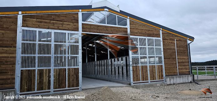 Stalltür kaufen & Paddocktür - Scheibetore | Pferdestalltür