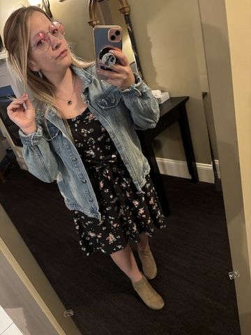 Ich stehe Ihnen ab sofort für ein unverbindliches Gespräch zur Verfügung.