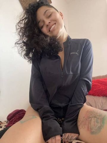 Sexy Frau verfügbar für Sex- und Massage-Begegnungen