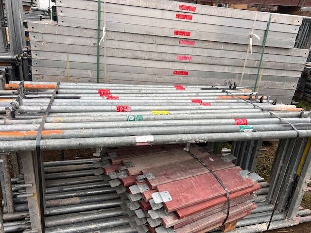 98qm Gebraucht Baugerüst Altrad MJAssco Fassadengerüst 15x6m Stahlrahmen