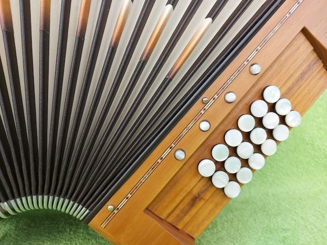 Beltuna Harmonika Made in Italy Diatonisches Akkordeon BELTUNA Harmonica