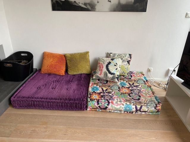Ein sehr schönes Mah Jong Sofa - von Roche Bobois -im Missoni-Stoff!