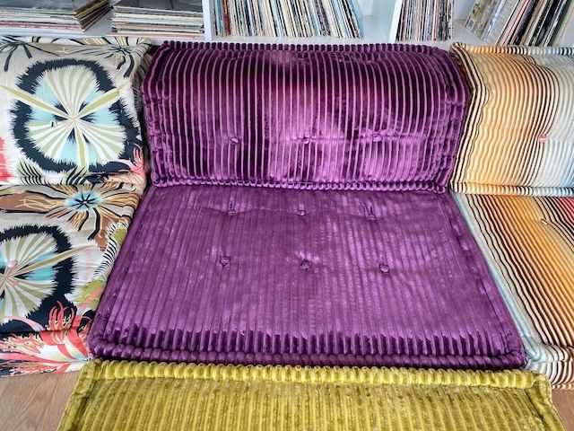 Ein sehr schönes Mah Jong Sofa - von Roche Bobois -im Missoni-Stoff!