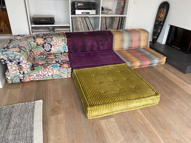 Ein sehr schönes Mah Jong Sofa - von Roche Bobois -im Missoni-Stoff!