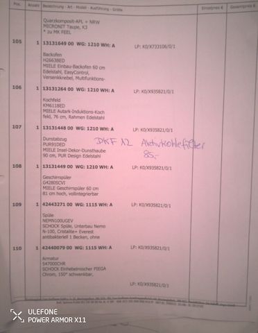 Einbauküche Nobilia-Miele Geräte-Steinplatte-Top Beleuchtung