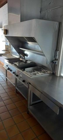 Gastroküche Imbissküche Top Zustand Firma EKU Pommeswärmer MKN 1.80m