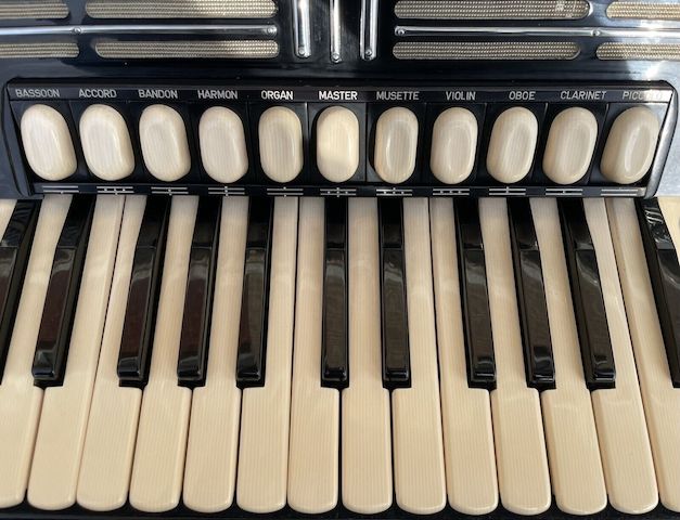 Hohner Akkordeon Morino V N 5-chörig