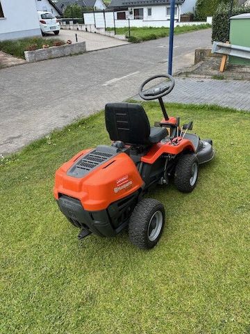 Husqvarna Rider 112C5 mit 85cm Mulchmähdeck B&S Motor , Schaltgetriebe