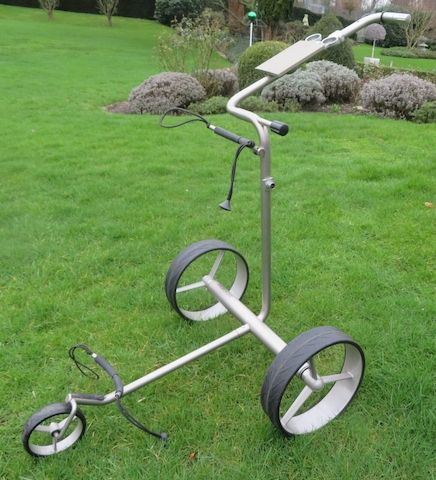 JuCad Elektro-Trolley drive 2.0 + Golftrolly elektrisch + viel Zubehör